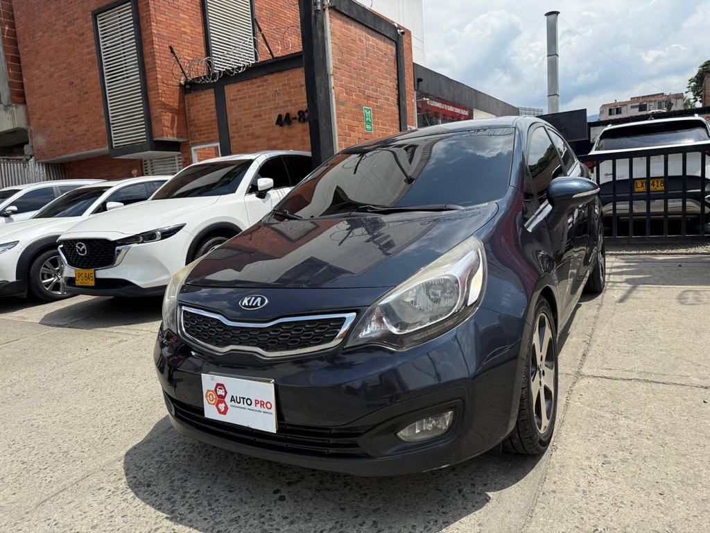 KIA RIO SEDAN 1.400CC SR 2014 AUT