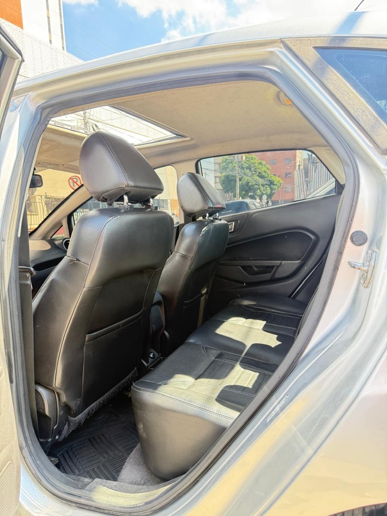 FORD FIESTA SPORTBACK TITANIUM 2015 AUT