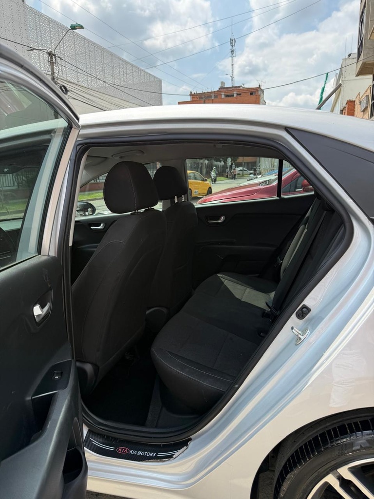 KIA RIO VIBRANT SD FL 2023 MEC