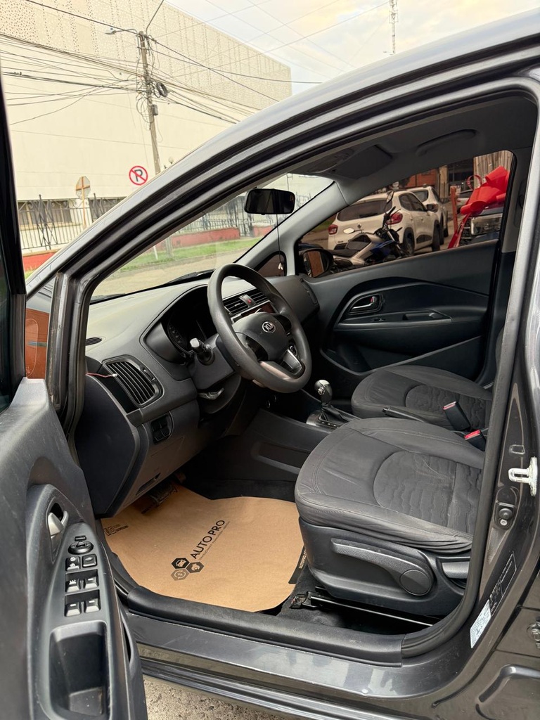 KIA RIO SEDAN 1.400CC 2014 AUT