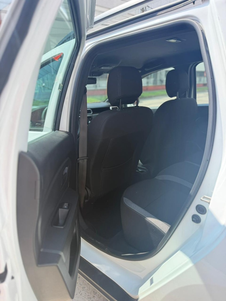 RENAULT DUSTER ZEN FL 2025 MEC