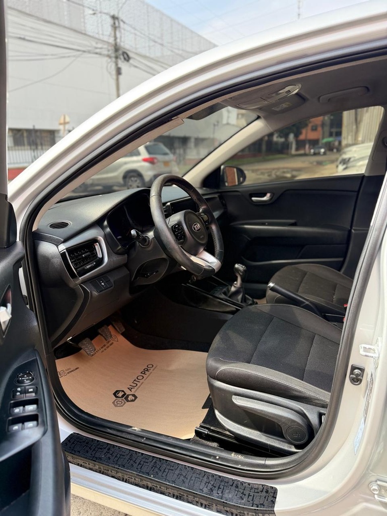 KIA RIO VIBRANT SD FL 2022 MEC